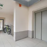 Air-conditioned In With Parking By Renters Apartment