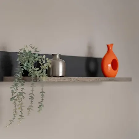 Air-conditioned In With Parking By Renters