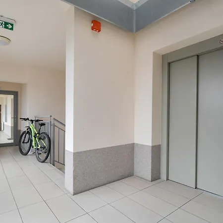 Air-conditioned In With Parking By Renters Apartman