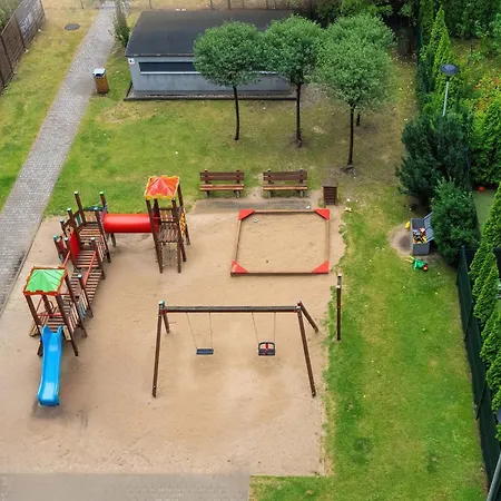 Air-conditioned In With Parking By Renters 波兹南