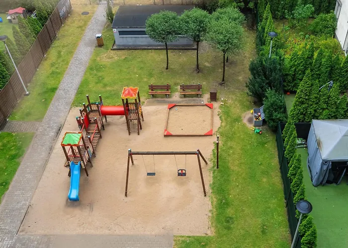 Air-conditioned In With Parking By Renters 波兹南