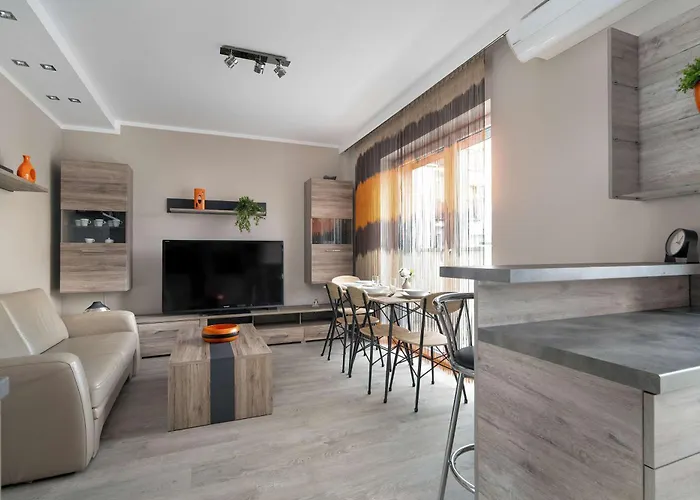 Air-conditioned In With Parking By Renters شقة