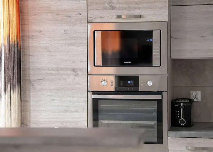 公寓 Air-conditioned In With Parking By Renters